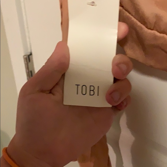 ⭐️MYLA ROSE SPLIT SLEEVE CROP TOP⭐️ - Picture 5 of 6